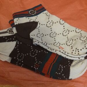 Casual Socks with Cream and Brown Pattern